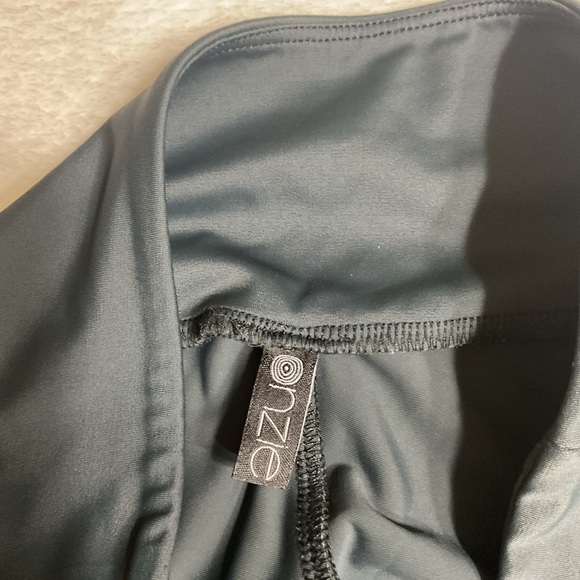 Onzie Dark Gray Leggings - Picture 2 of 7